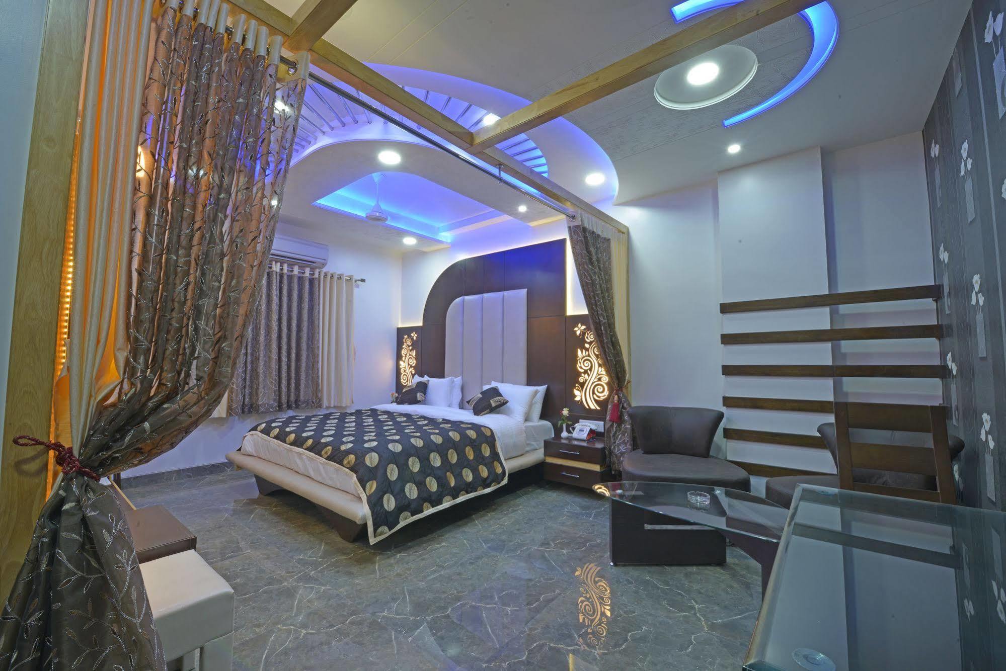 Hotel Jp International Aurangābād Esterno foto